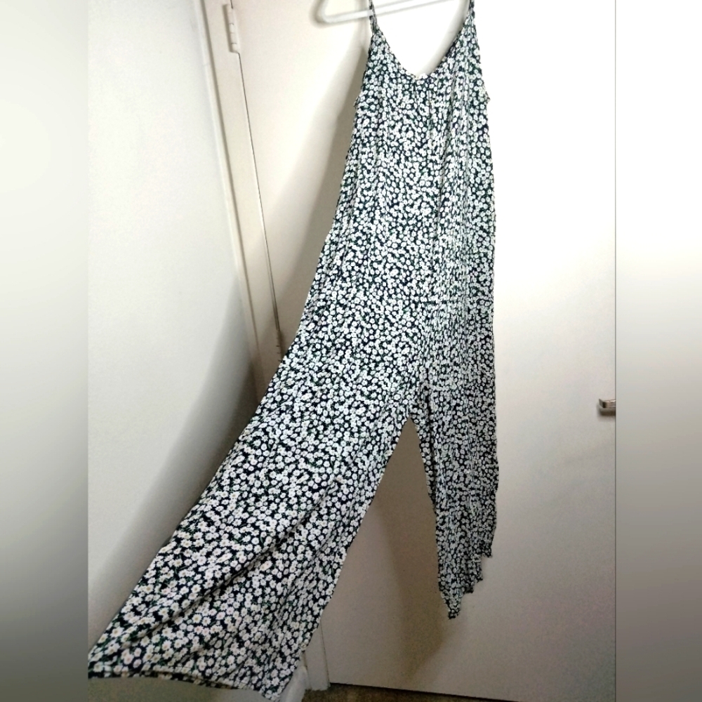Buenos Ninos (Size L) Multicolored Floral Spaghetti Straps Slip Pockets Jumpsuit